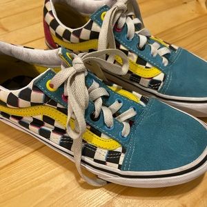 blue checkered vans journeys